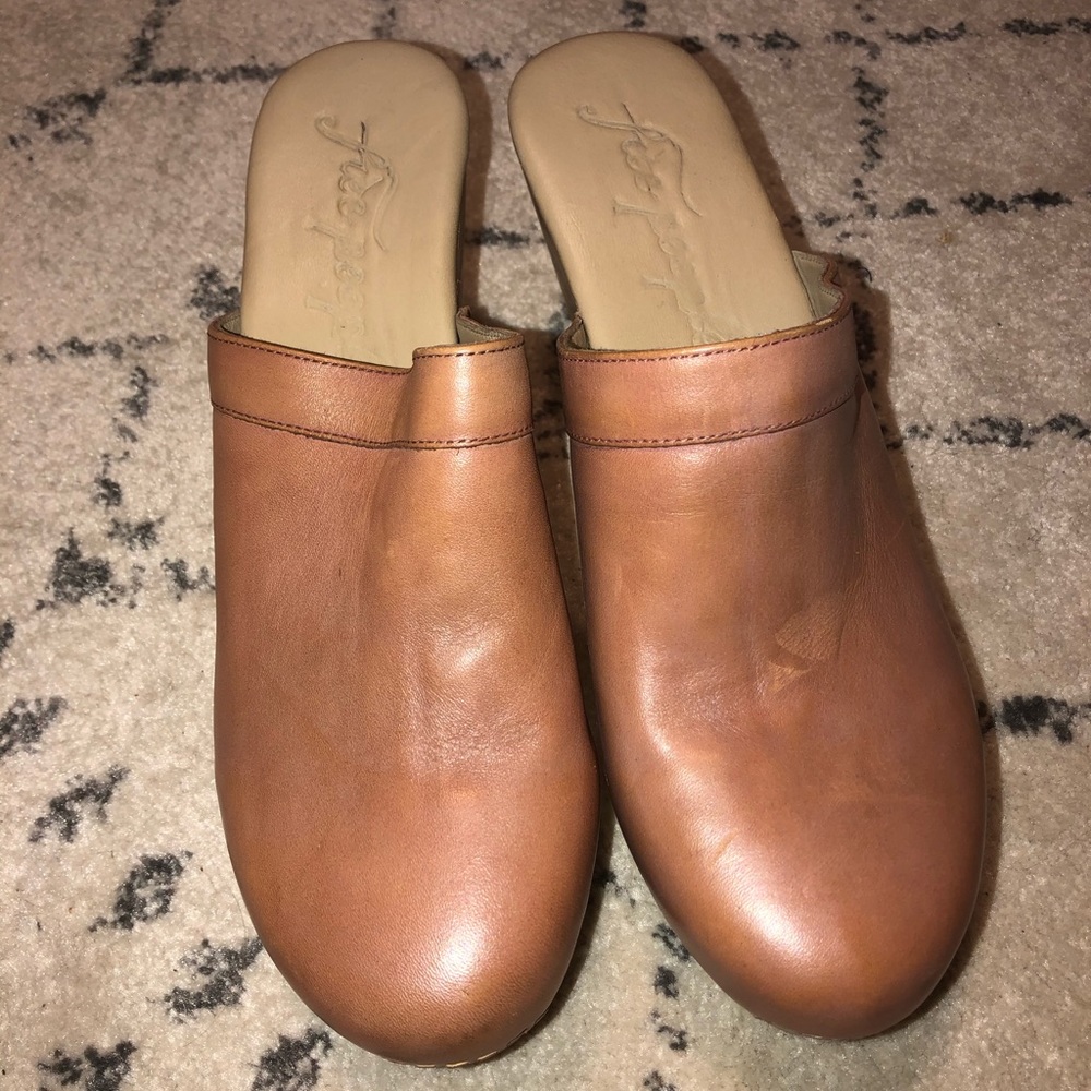 Free People Clogs
